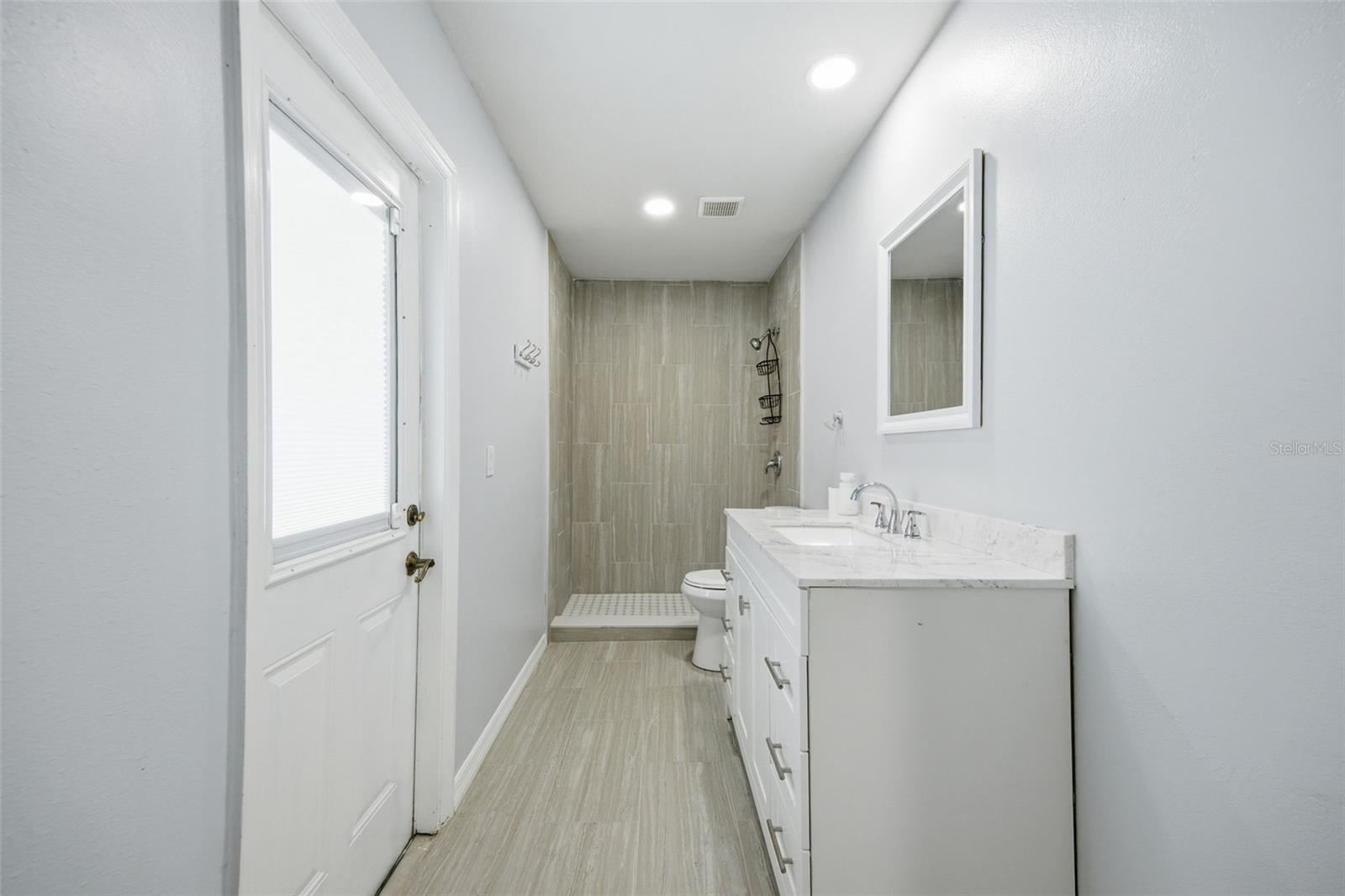 504 Stratfield Dr Property Photo 26