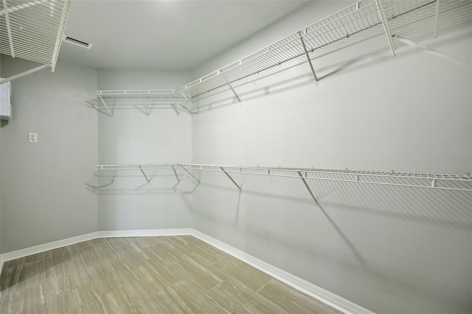 504 Stratfield Dr Property Photo 27