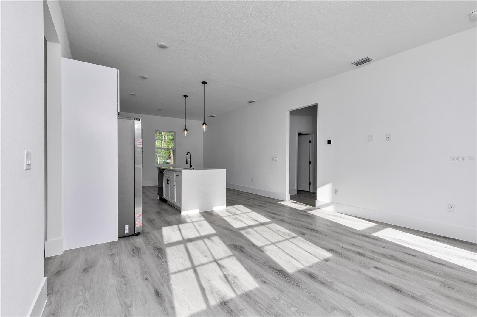 9879 N Caravel Ter Property Photo 14