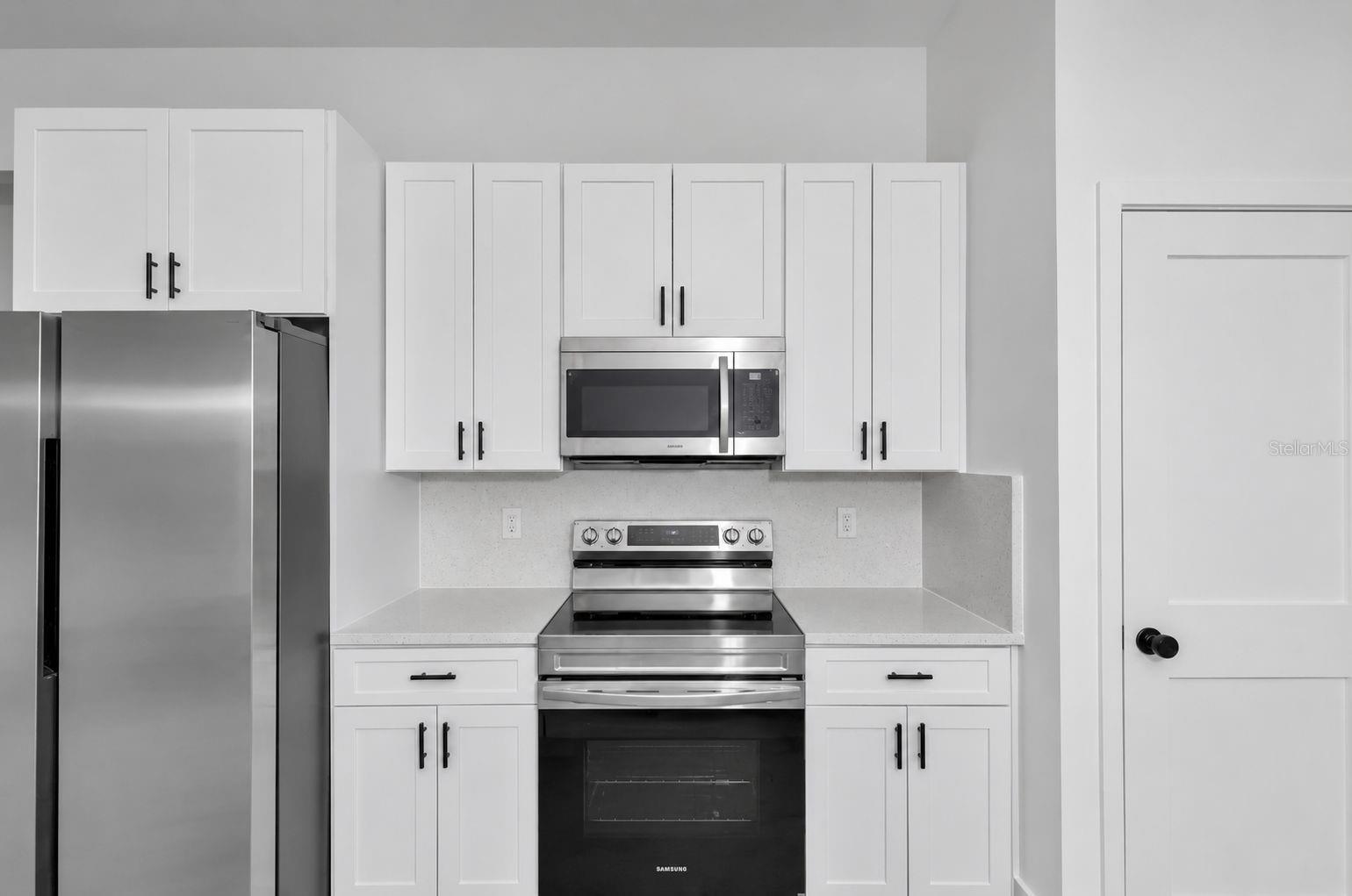 9879 N Caravel Ter Property Photo 18