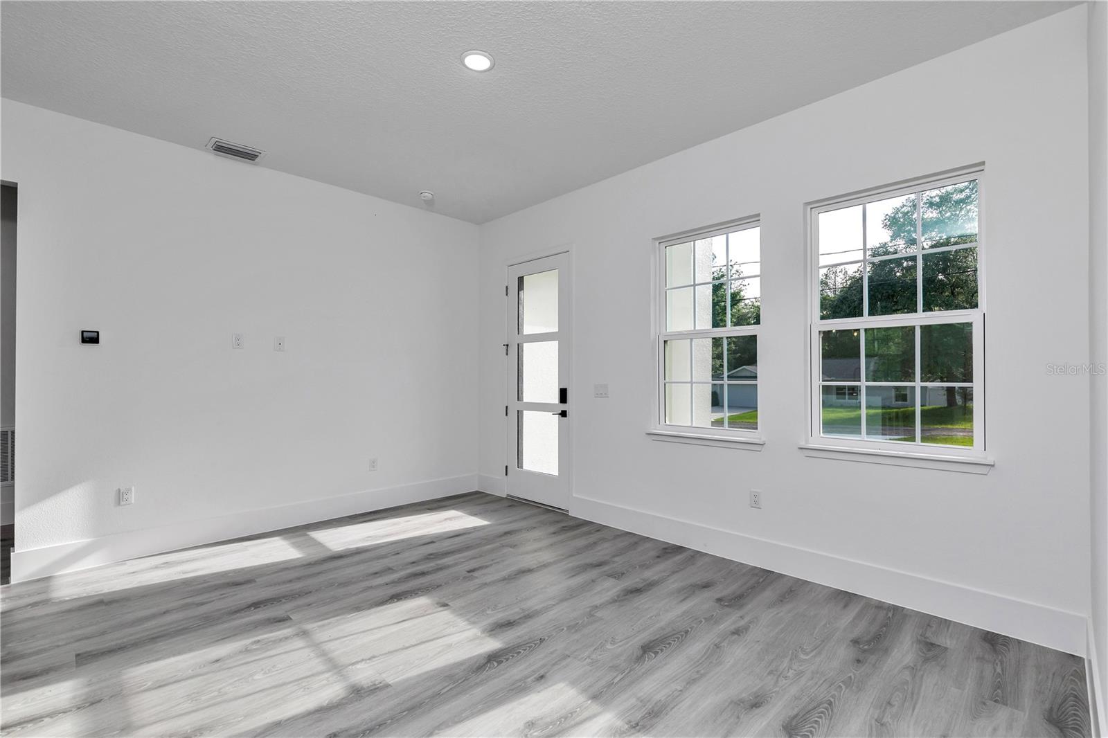 9879 N Caravel Ter Property Photo 21