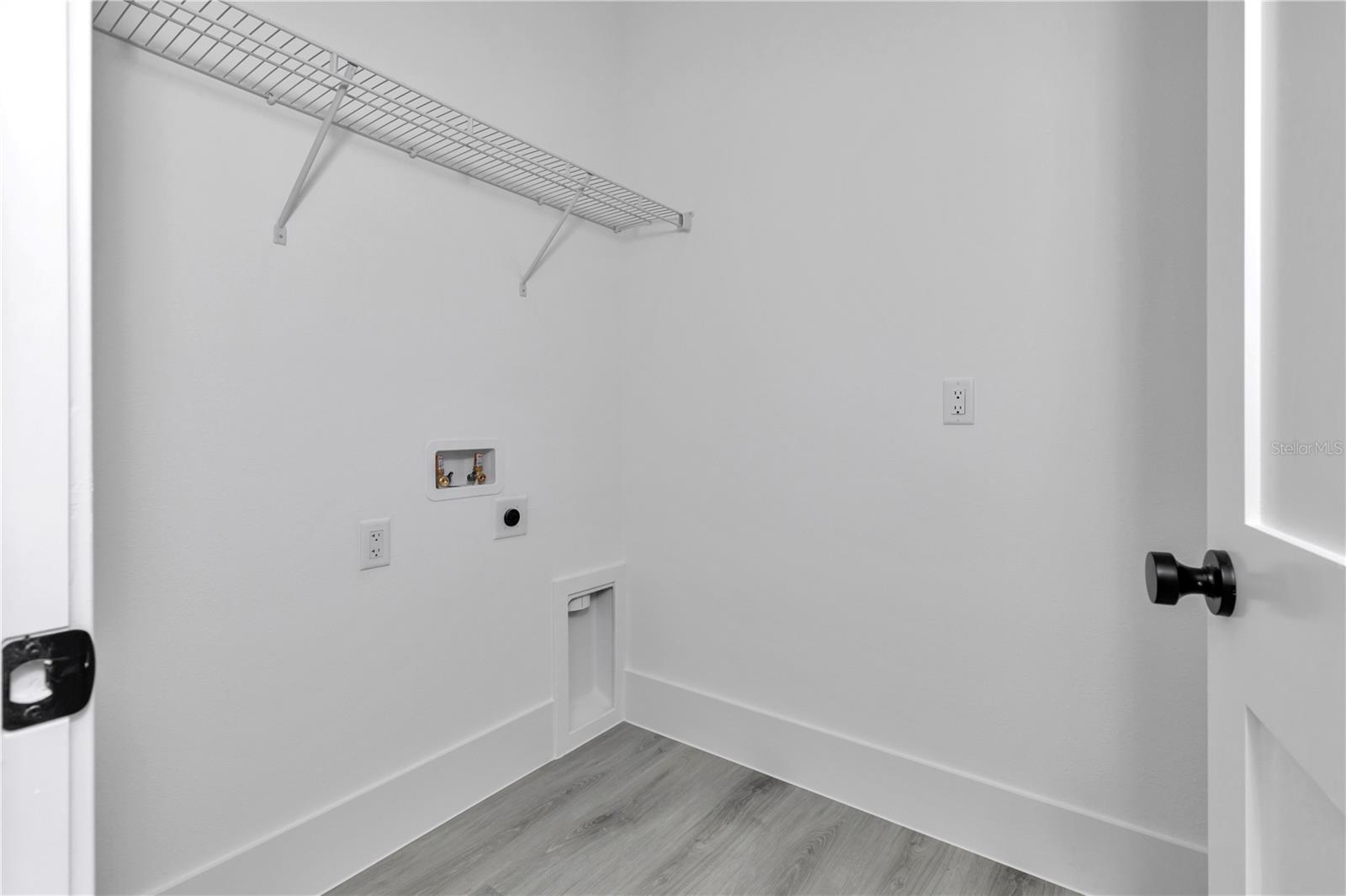 9879 N Caravel Ter Property Photo 24