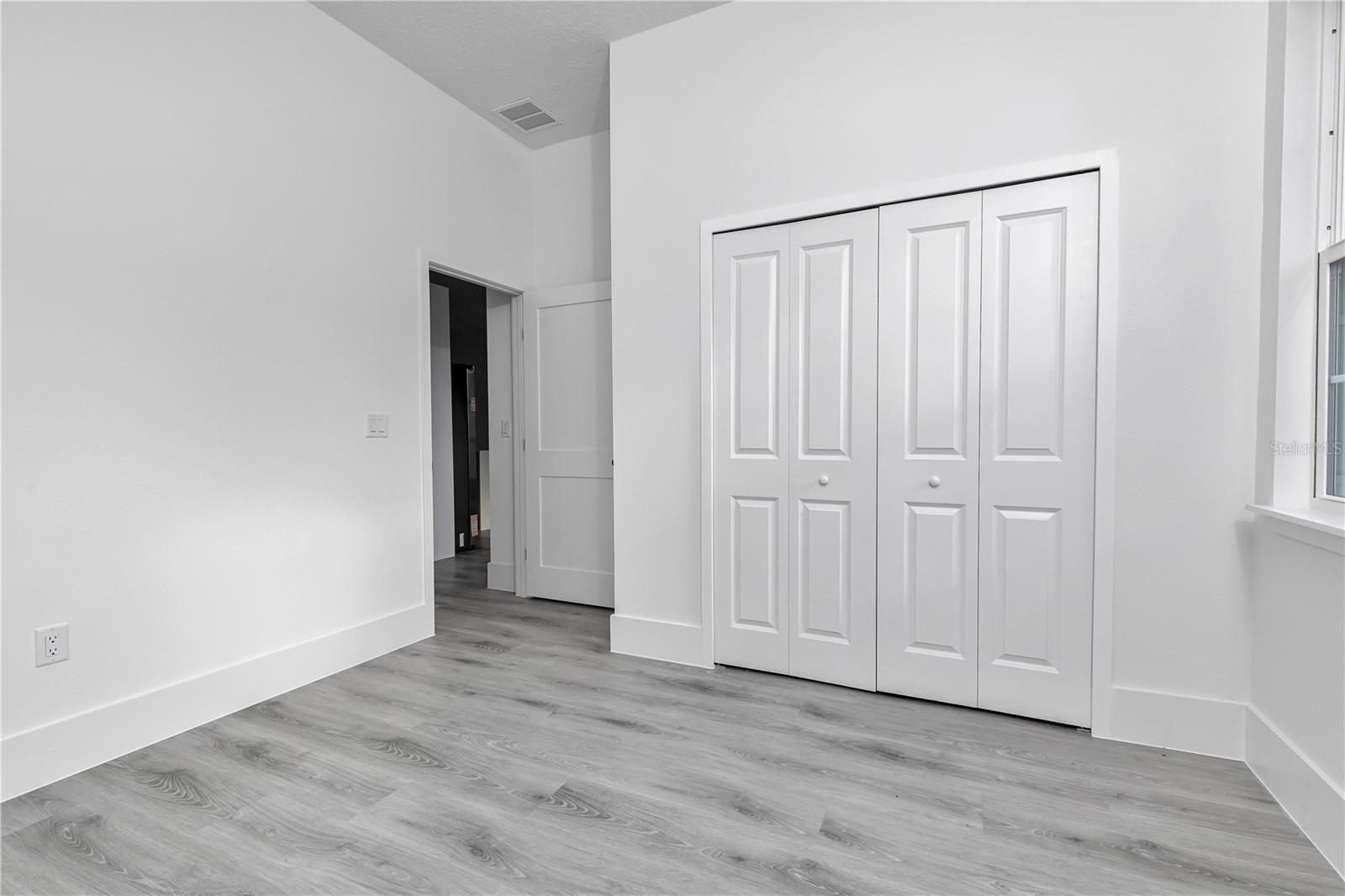 9879 N Caravel Ter Property Photo 30