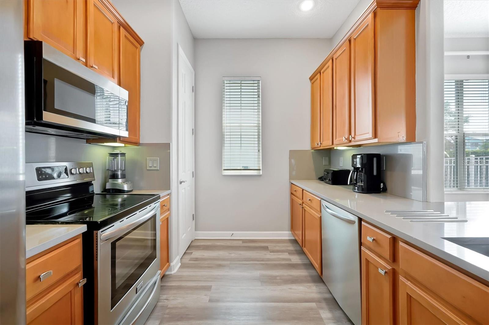 7768 Linkside Loop Property Photo 10