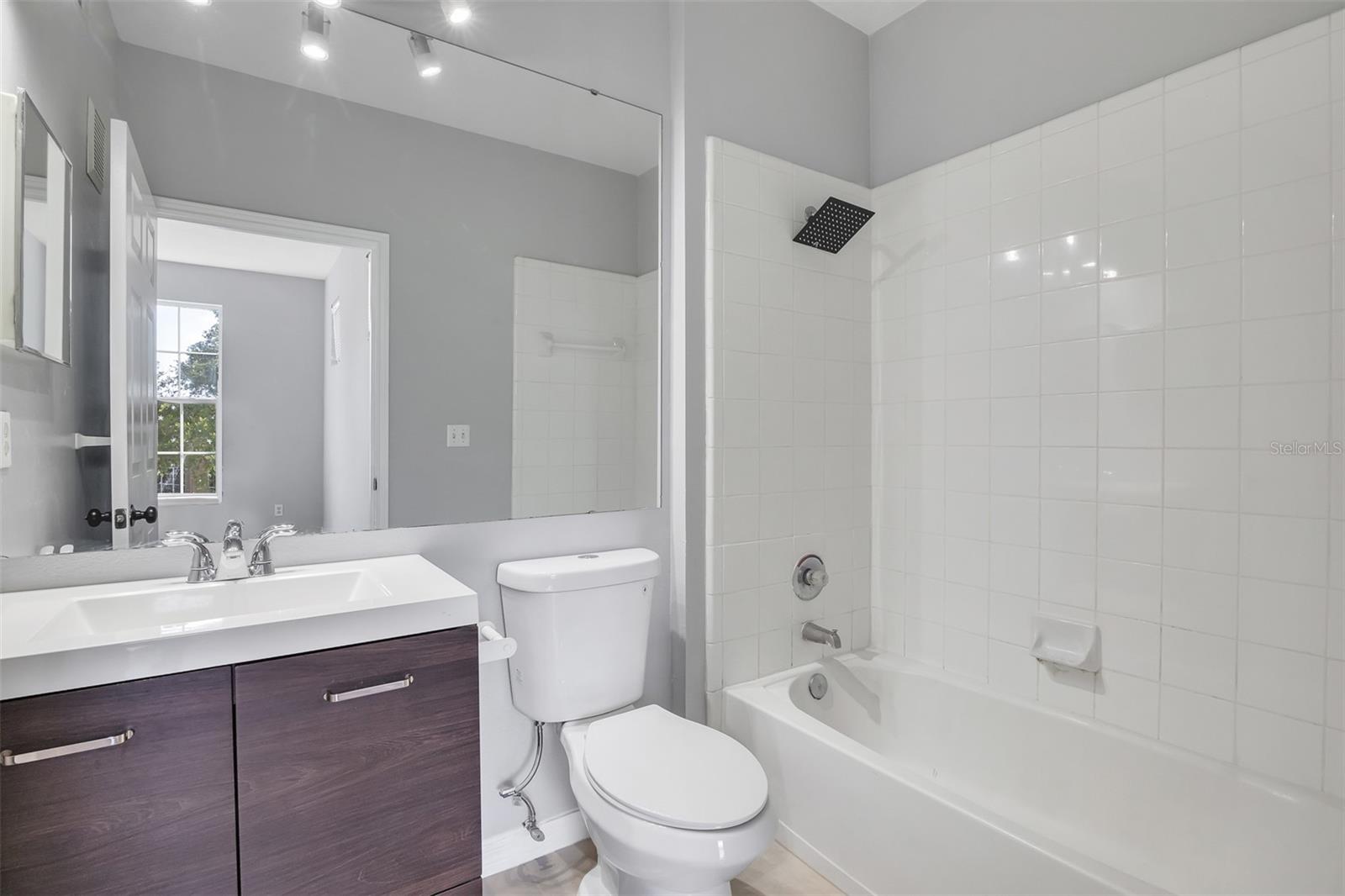 14226 Fredricksburg Dr #220 Property Photo 28