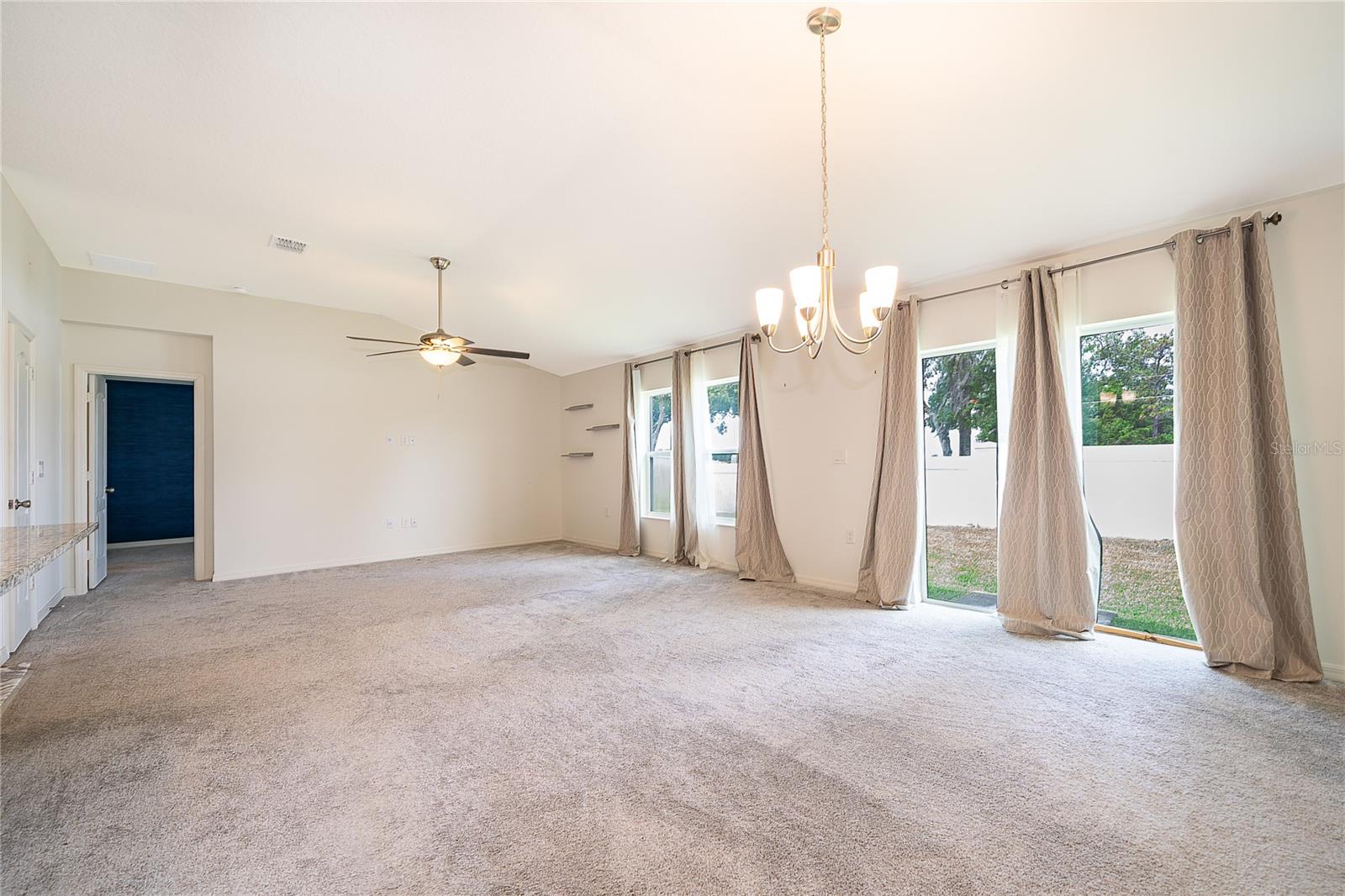 2405 Bulrush Dr Property Photo 11