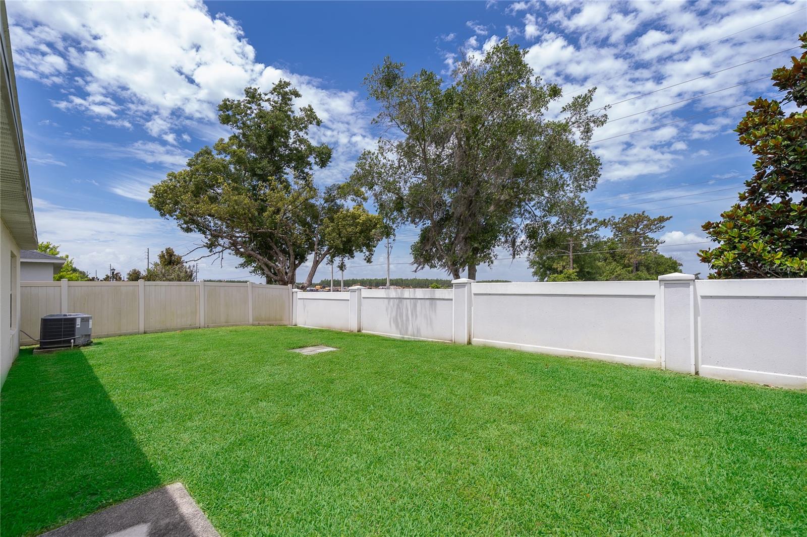 2405 Bulrush Dr Property Photo 14