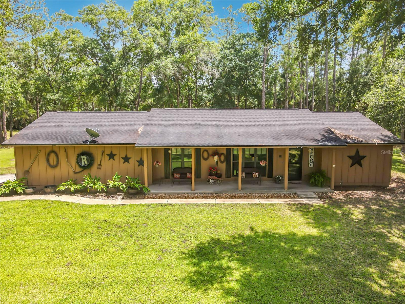 1395 Maytown Rd Property Photo 2