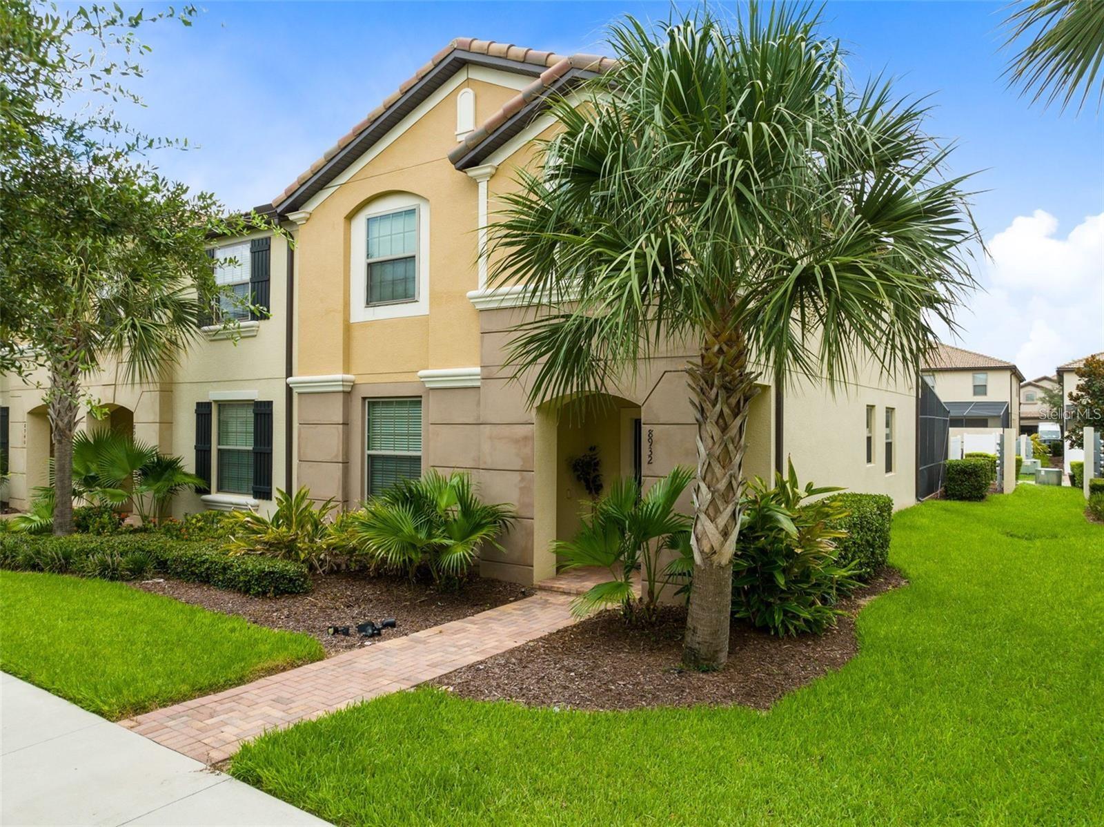 8932 Adriatico Ln Property Photo 2