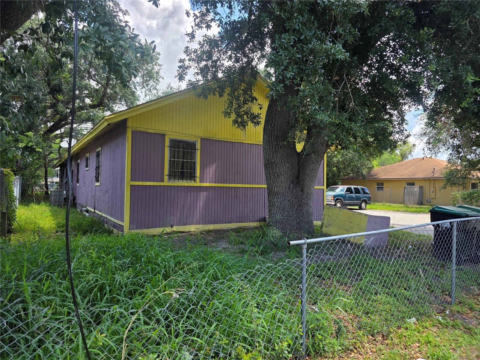 4429 Cypress St Property Photo 2