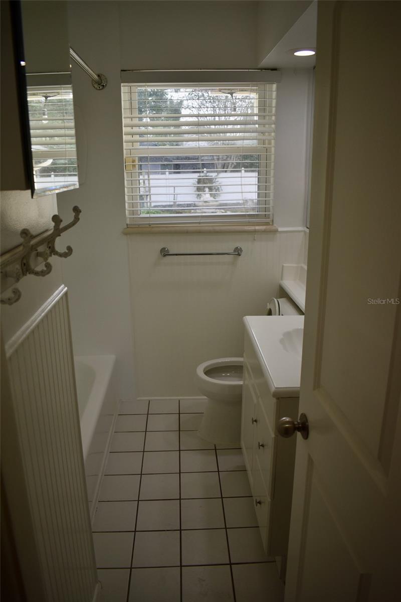 2200 E Gore St Property Photo 13