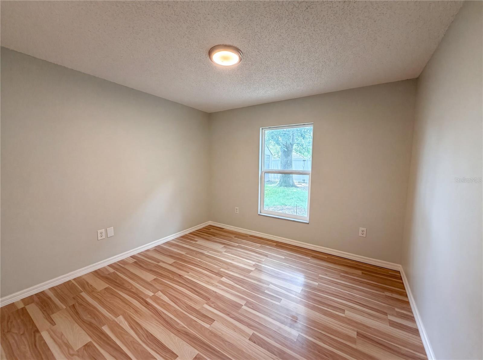 1360 Wildberry Ln Property Photo 13