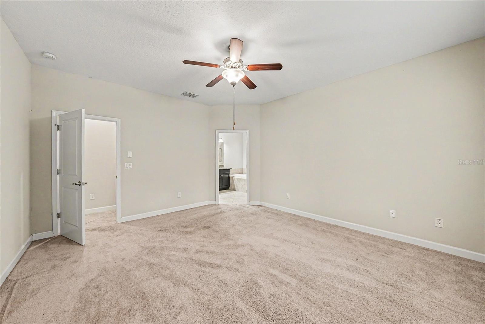 11809 Twilight Darner Pl Property Photo 14