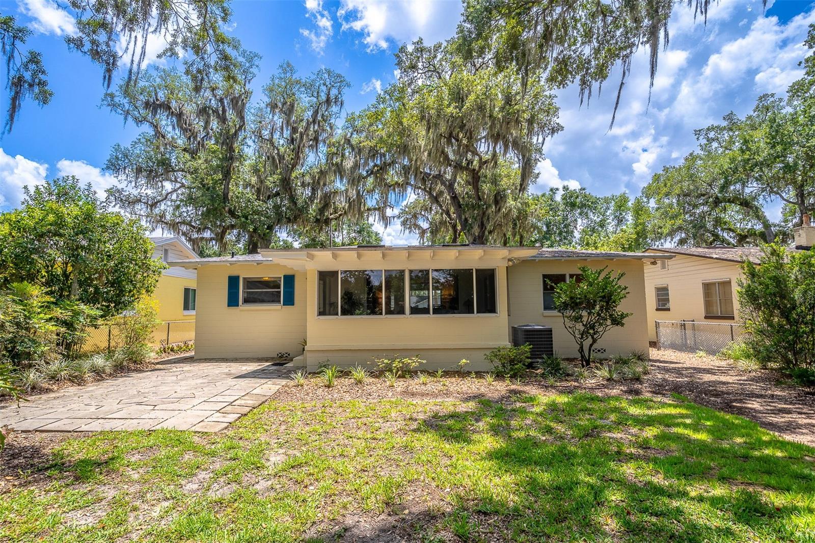 709 Lake Highland Dr Property Photo 22