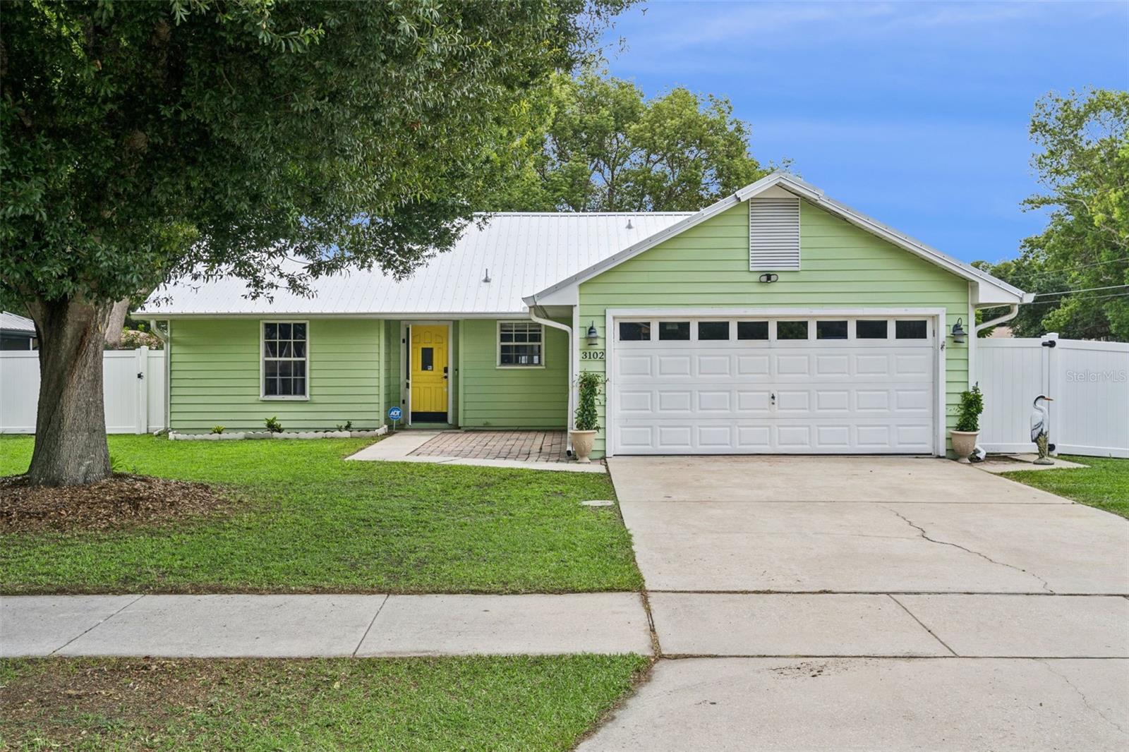 3102 GARDEN CT