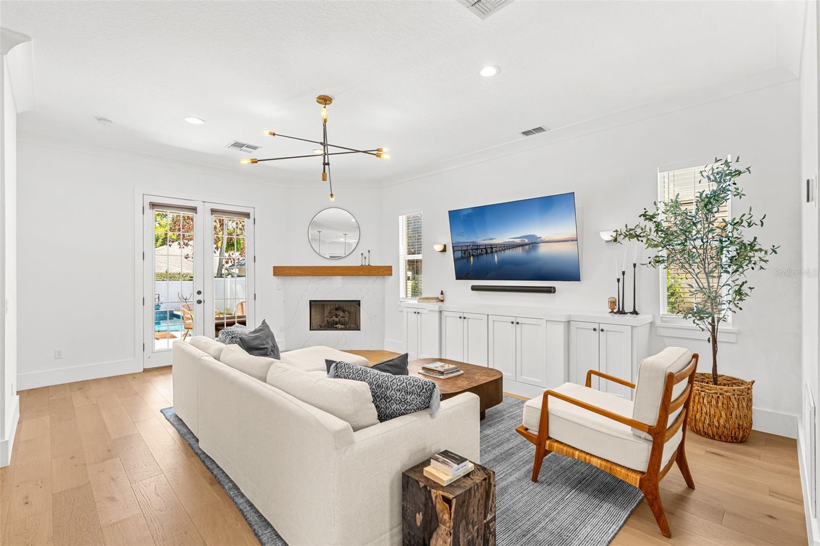 1900 Gerda Ter Property Photo 15