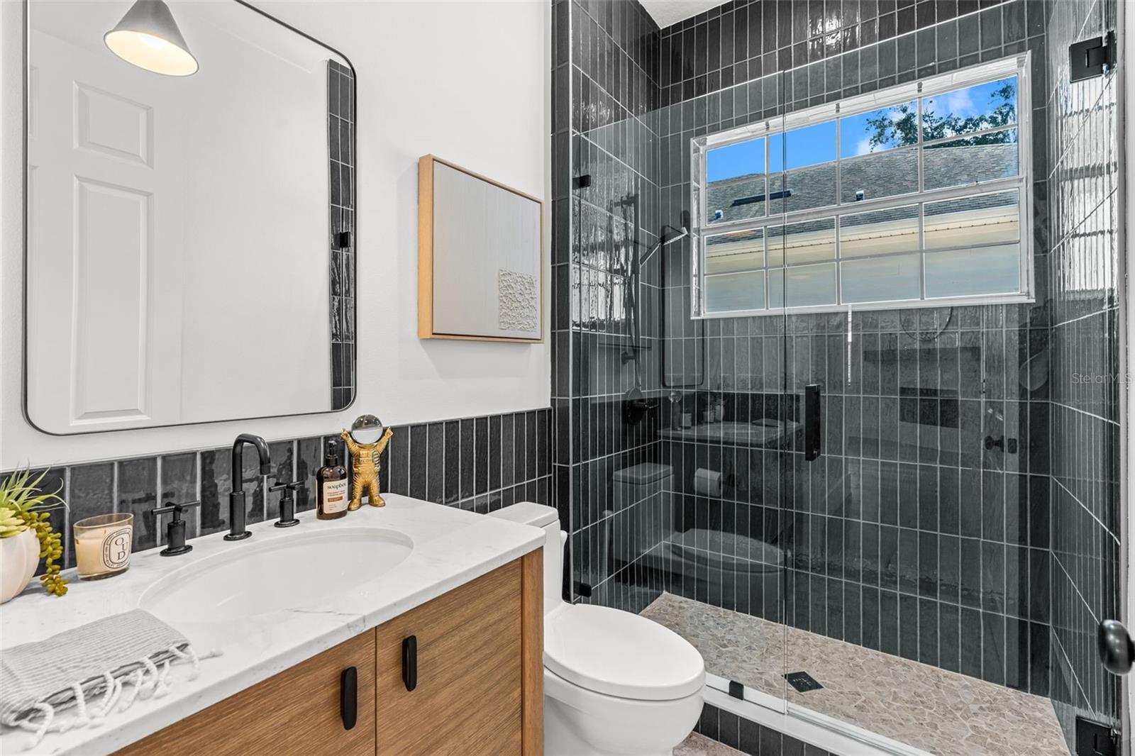 1900 Gerda Ter Property Photo 16