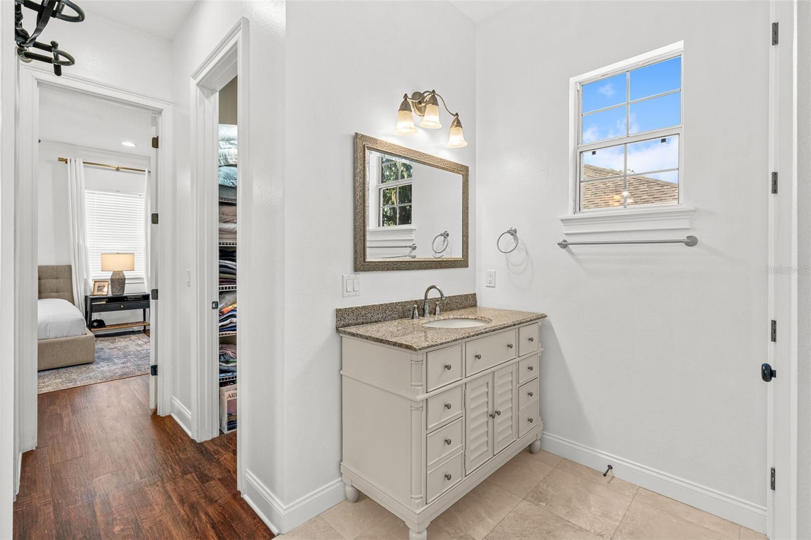 1900 Gerda Ter Property Photo 30