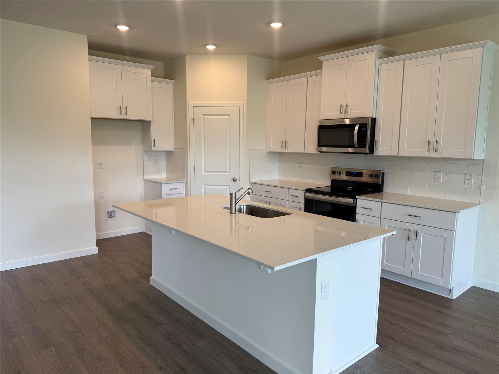 3020 Kingsman Trl Property Photo 2