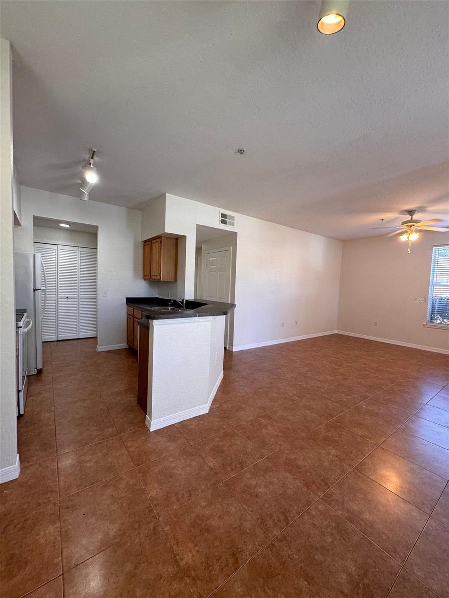 6025 Westgate Dr #2512 Property Photo 10
