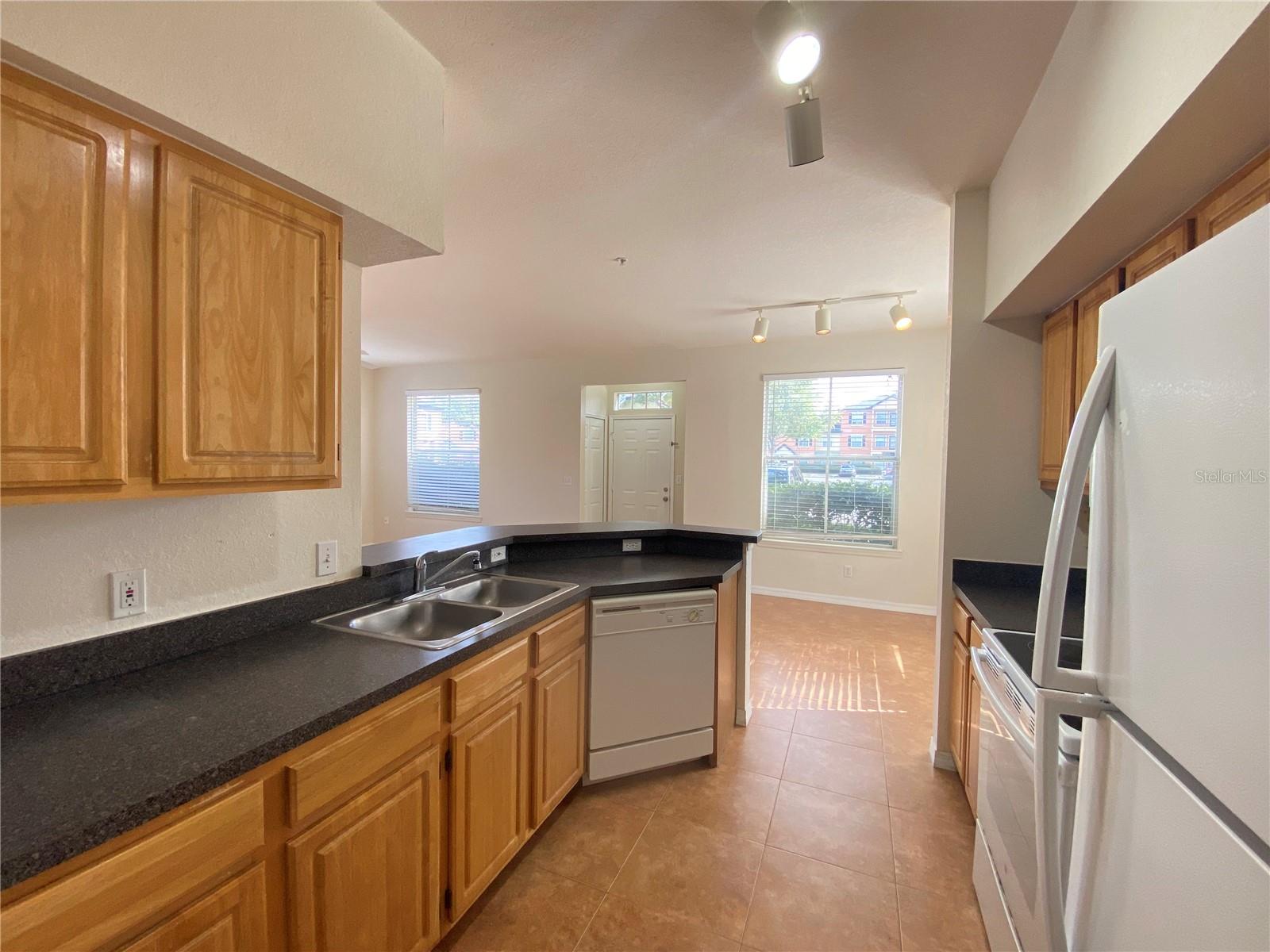6025 Westgate Dr #2512 Property Photo 13