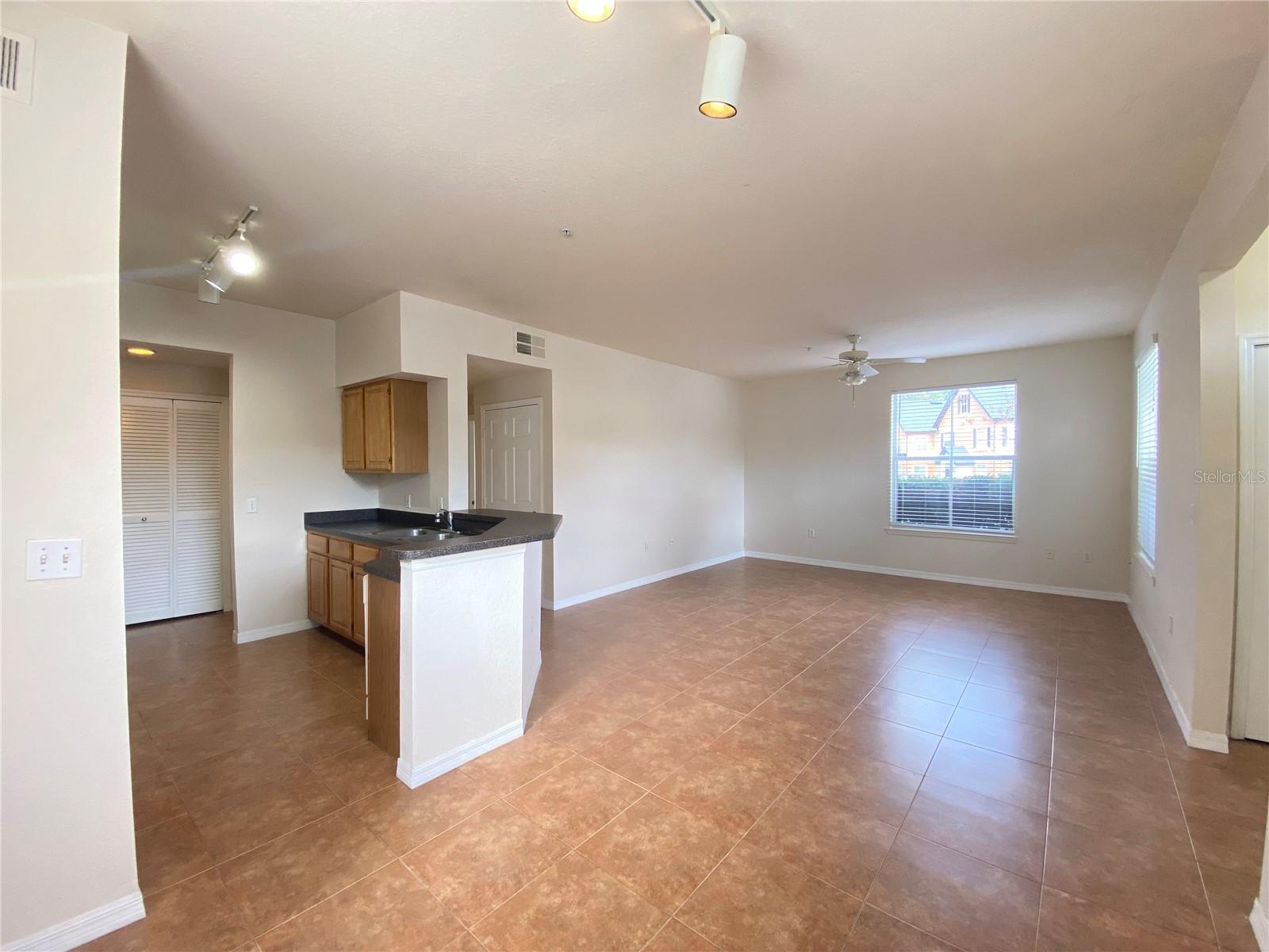 6025 Westgate Dr #2512 Property Photo 16