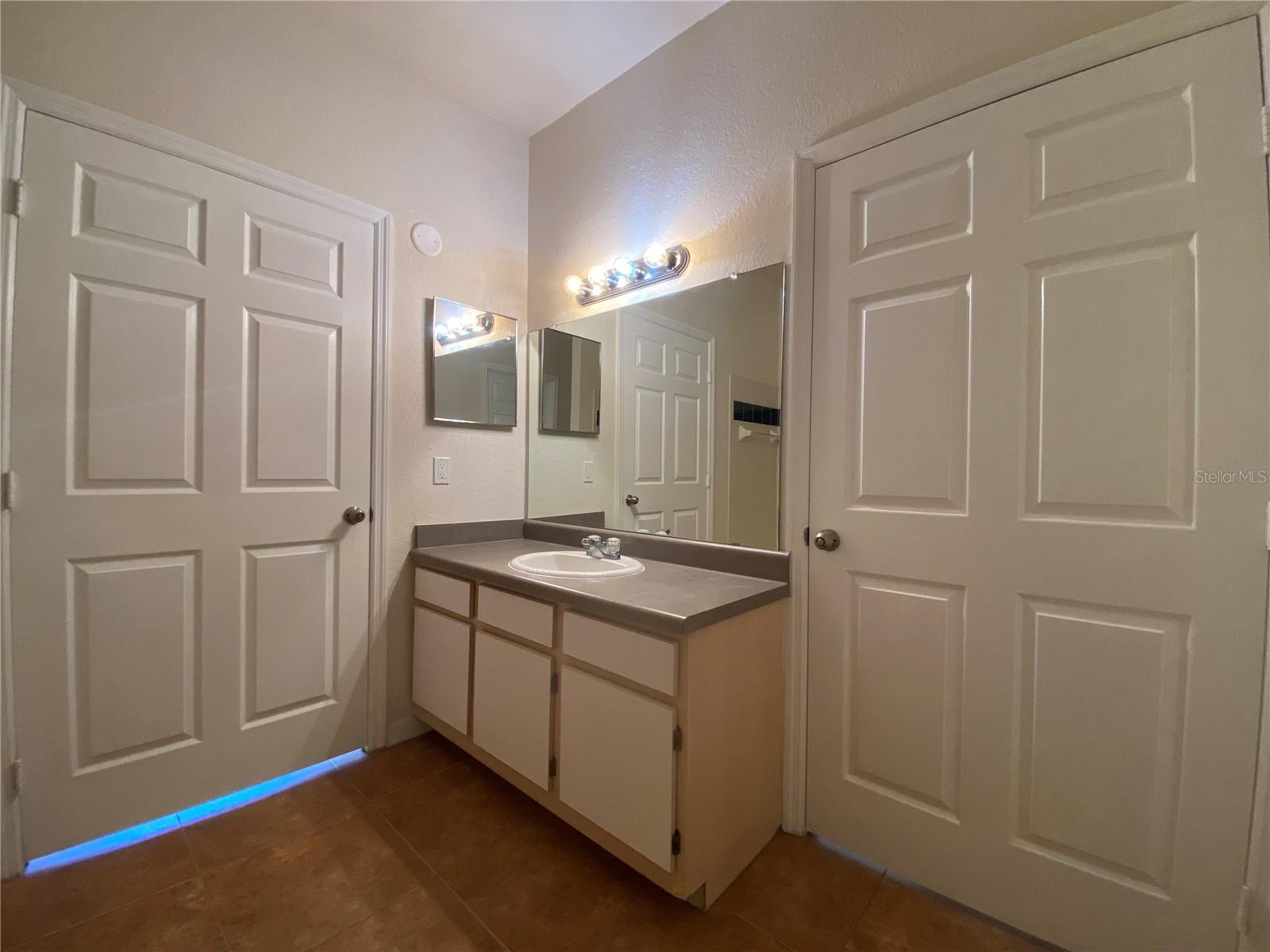 6025 Westgate Dr #2512 Property Photo 21