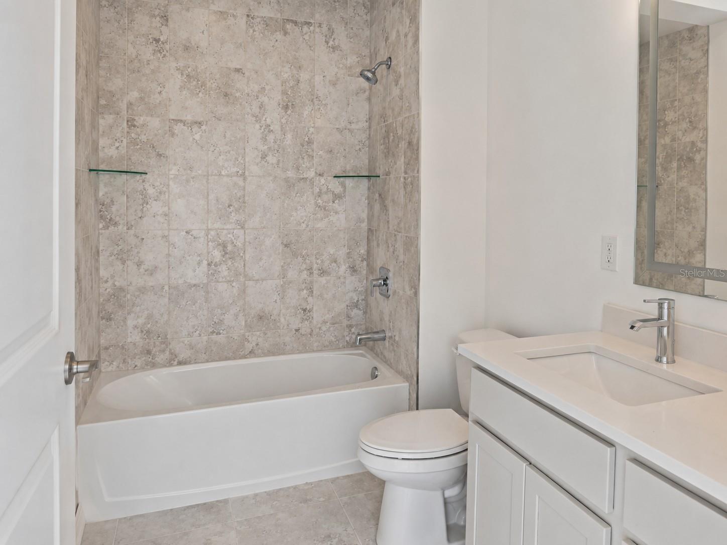 434 Albatross Rd Property Photo 5