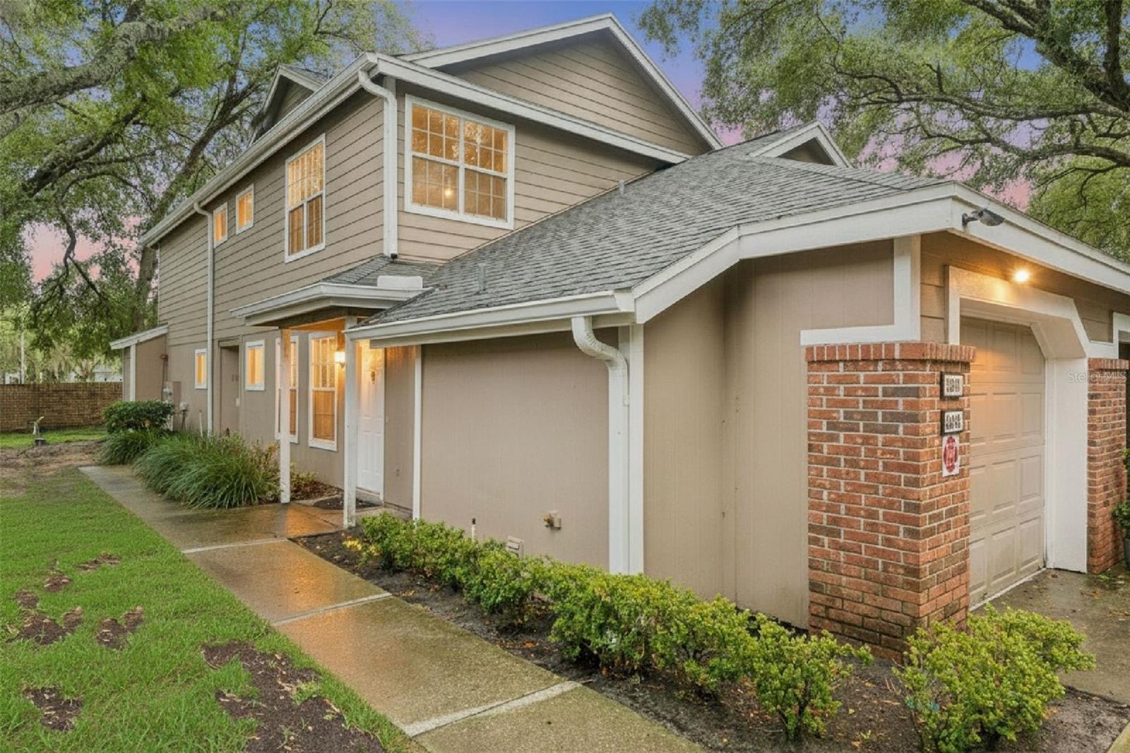 683 POST OAK CIR #105 Property Photo 1