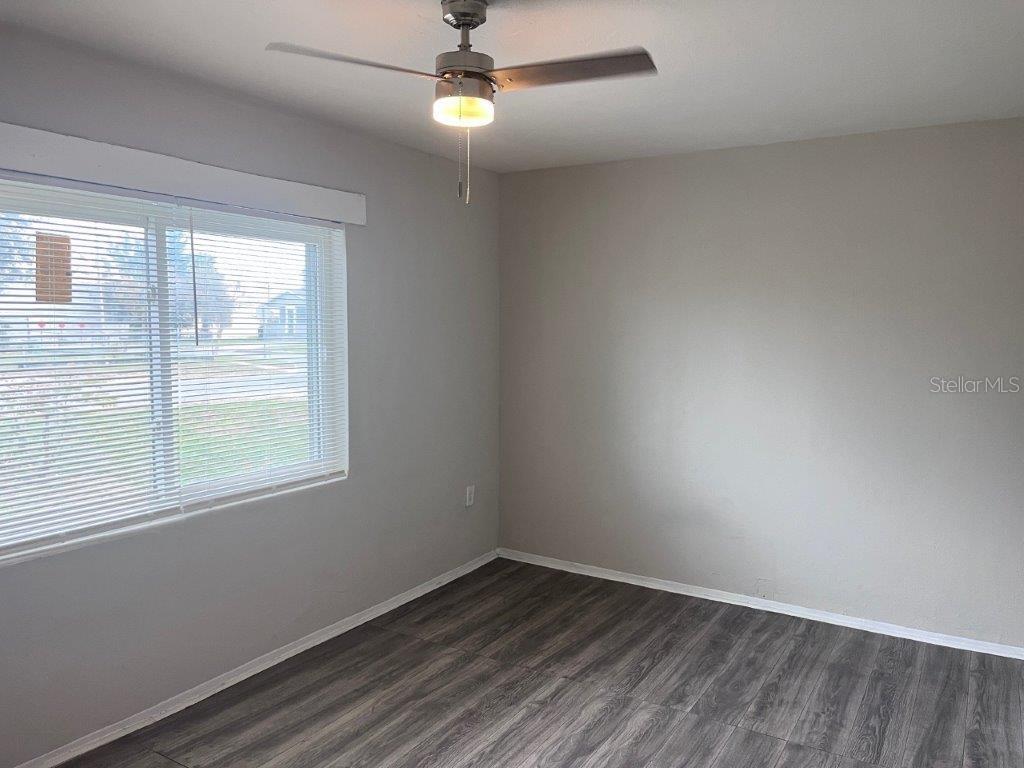 1040 Avondale Ave Property Photo 2
