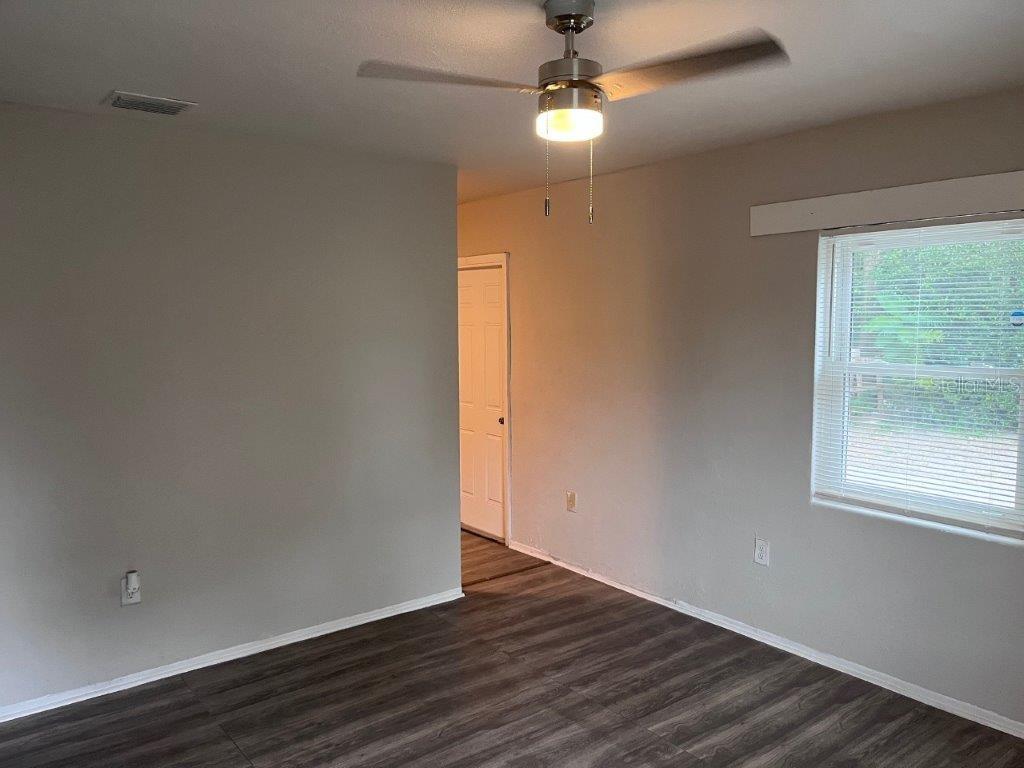 1040 Avondale Ave Property Photo 7