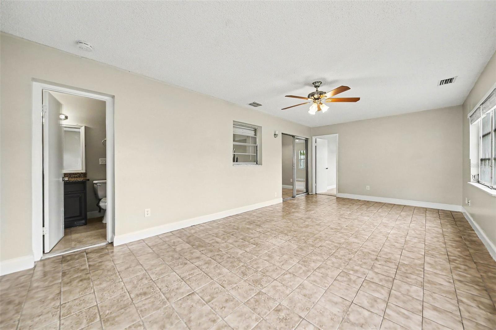 140 Guaymas Dr Property Photo 6