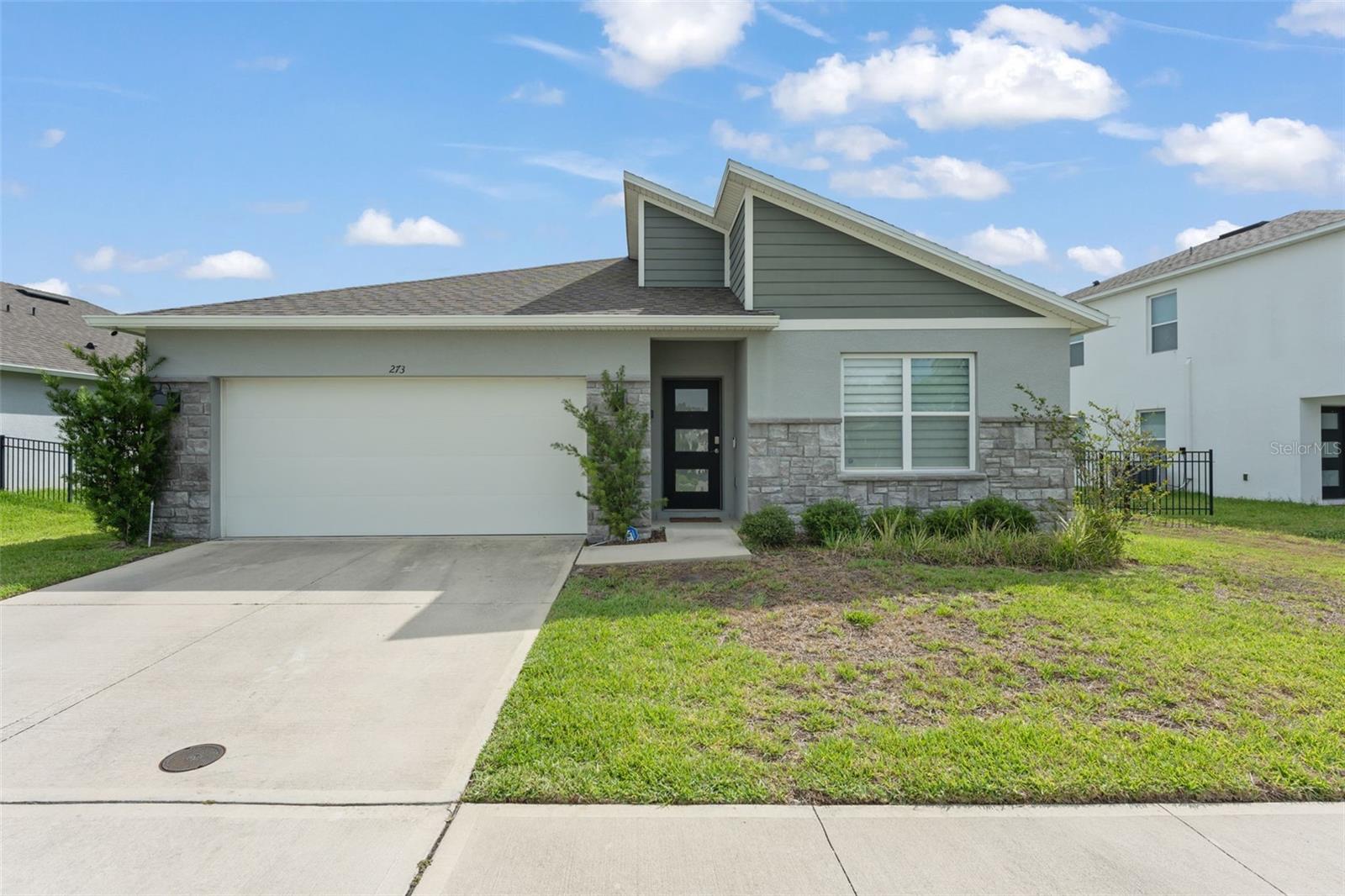273 Talisi Loop Property Photo 1