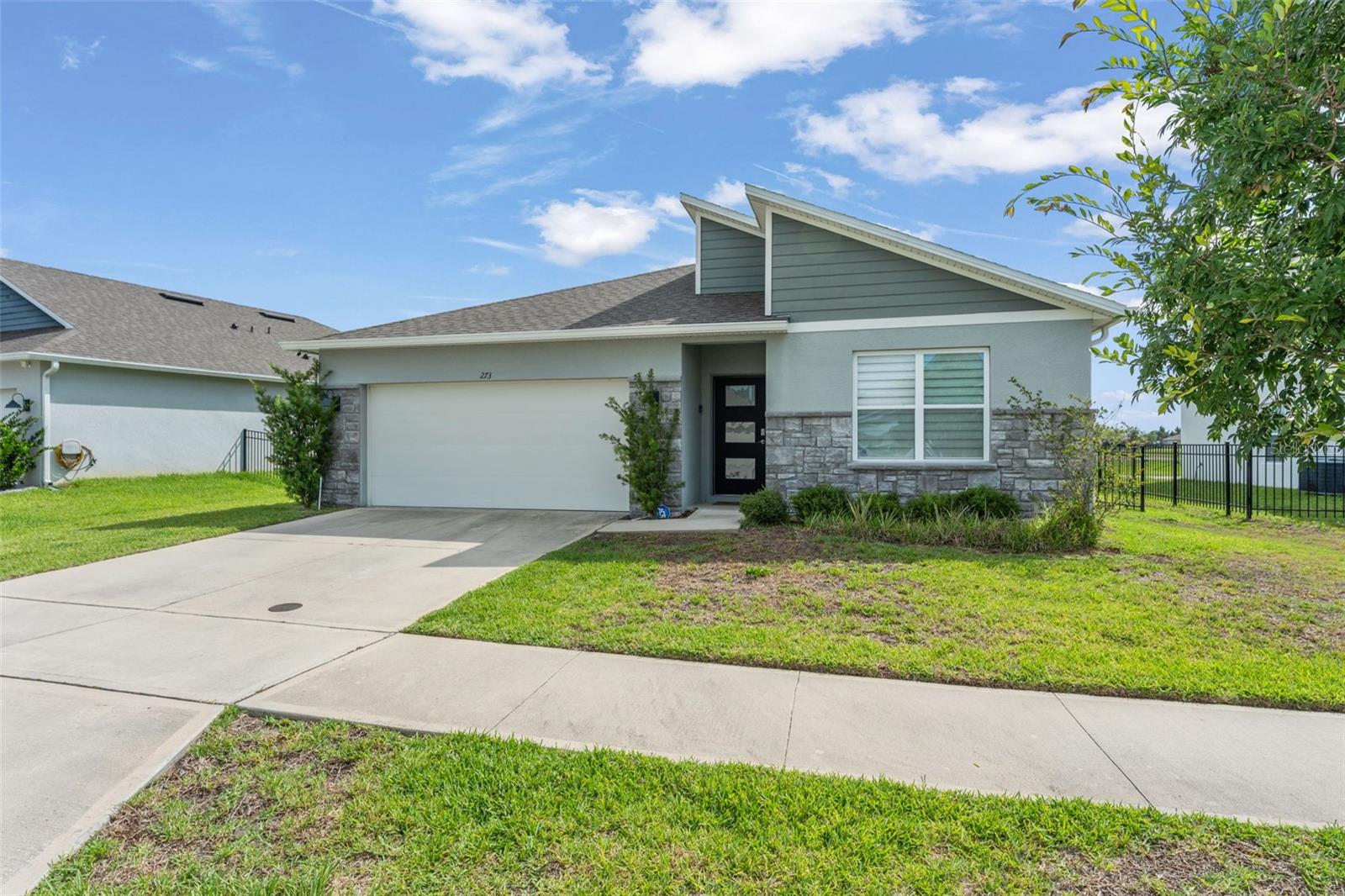 273 Talisi Loop Property Photo 2