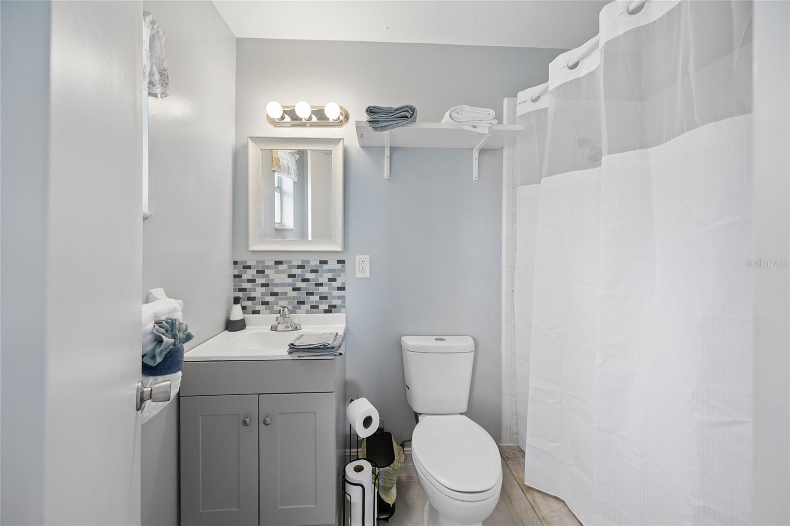 536 Hibiscus Way #7b Property Photo 21