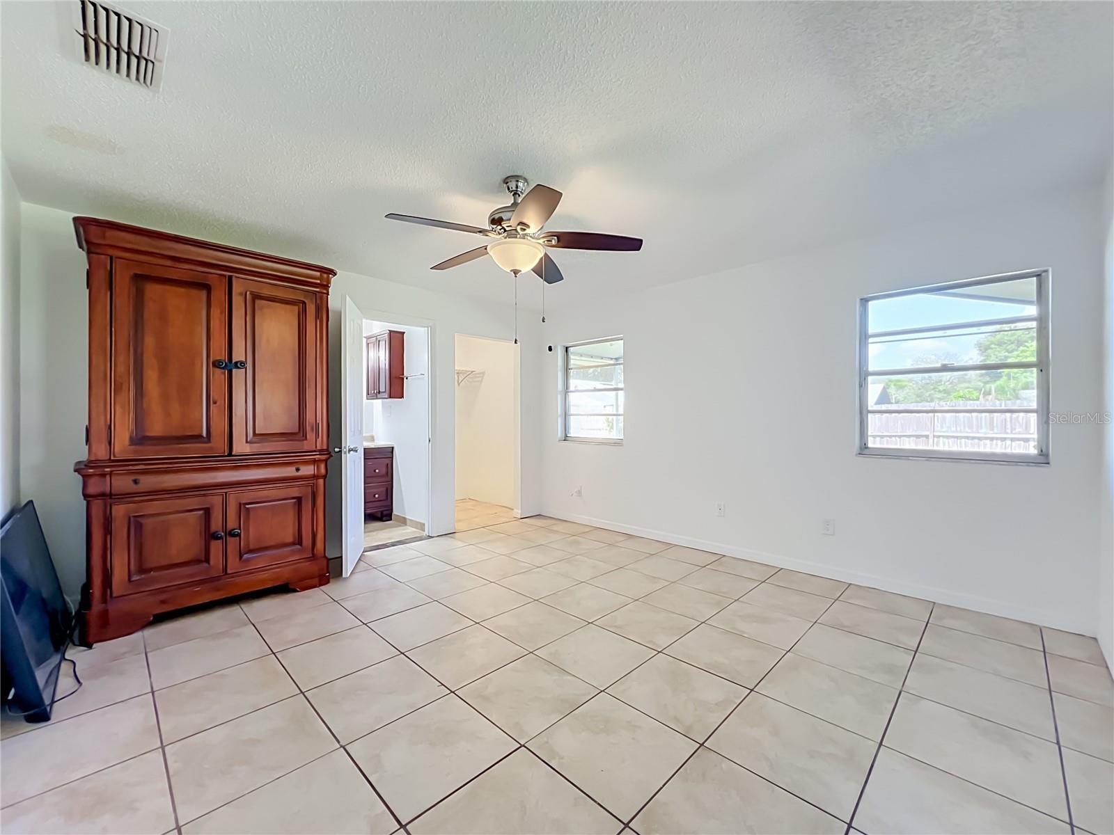 3312 S Forest St Property Photo 14