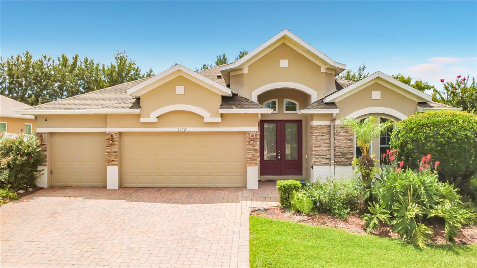 2432 Emerald Rose Way Property Photo 1