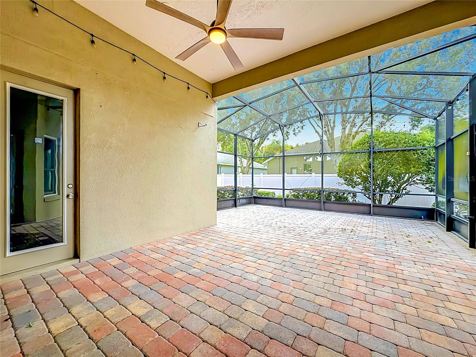 2432 Emerald Rose Way Property Photo 3