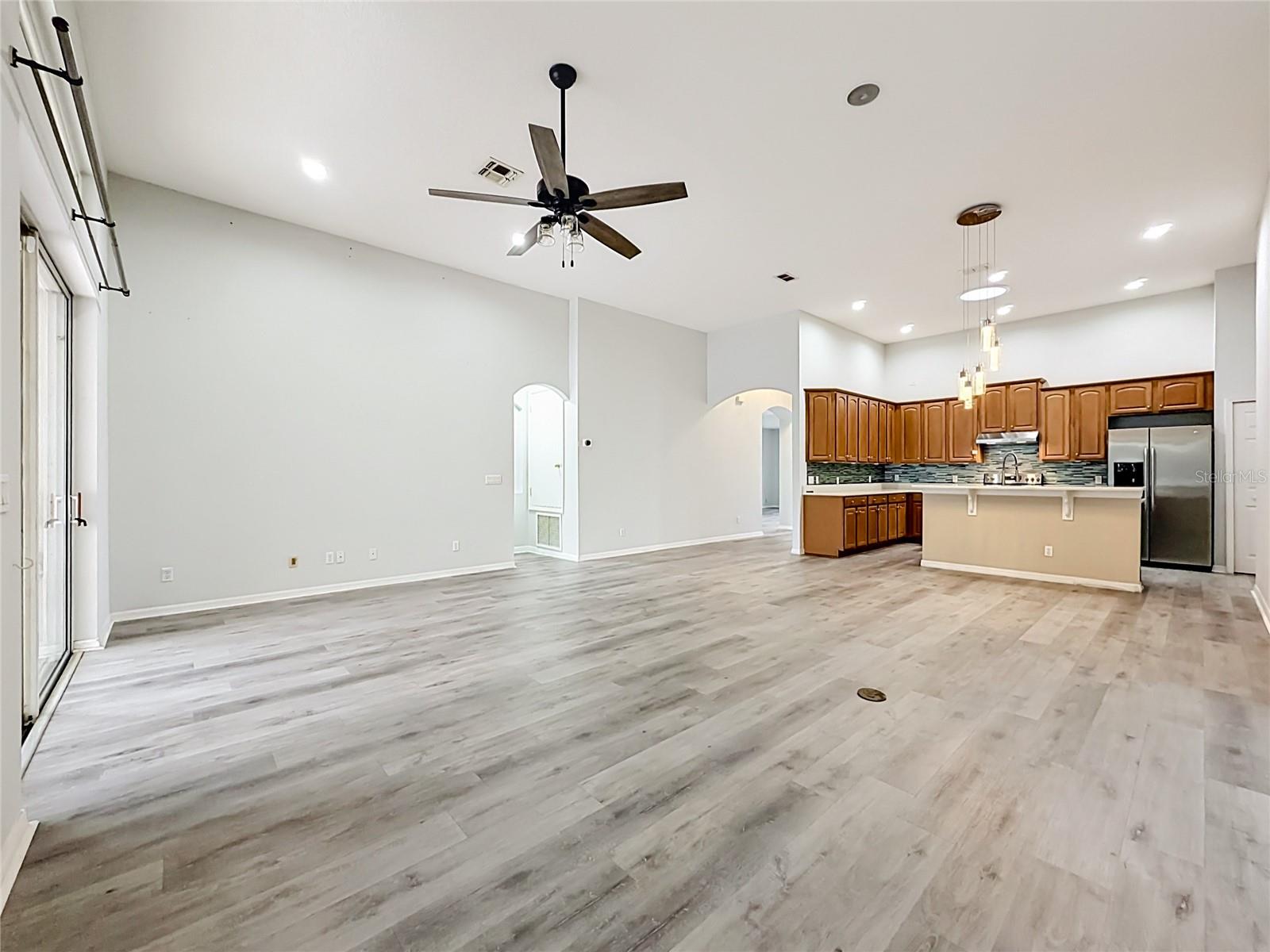 2432 Emerald Rose Way Property Photo 8