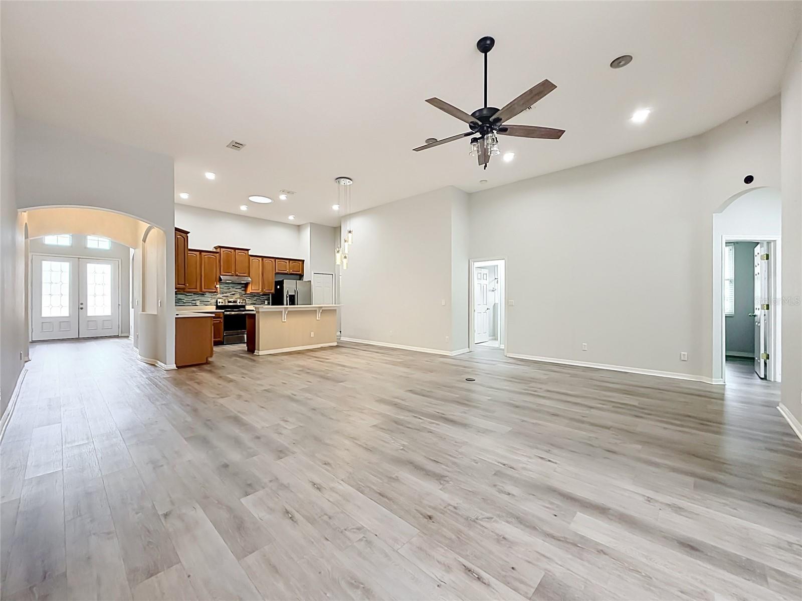 2432 Emerald Rose Way Property Photo 29