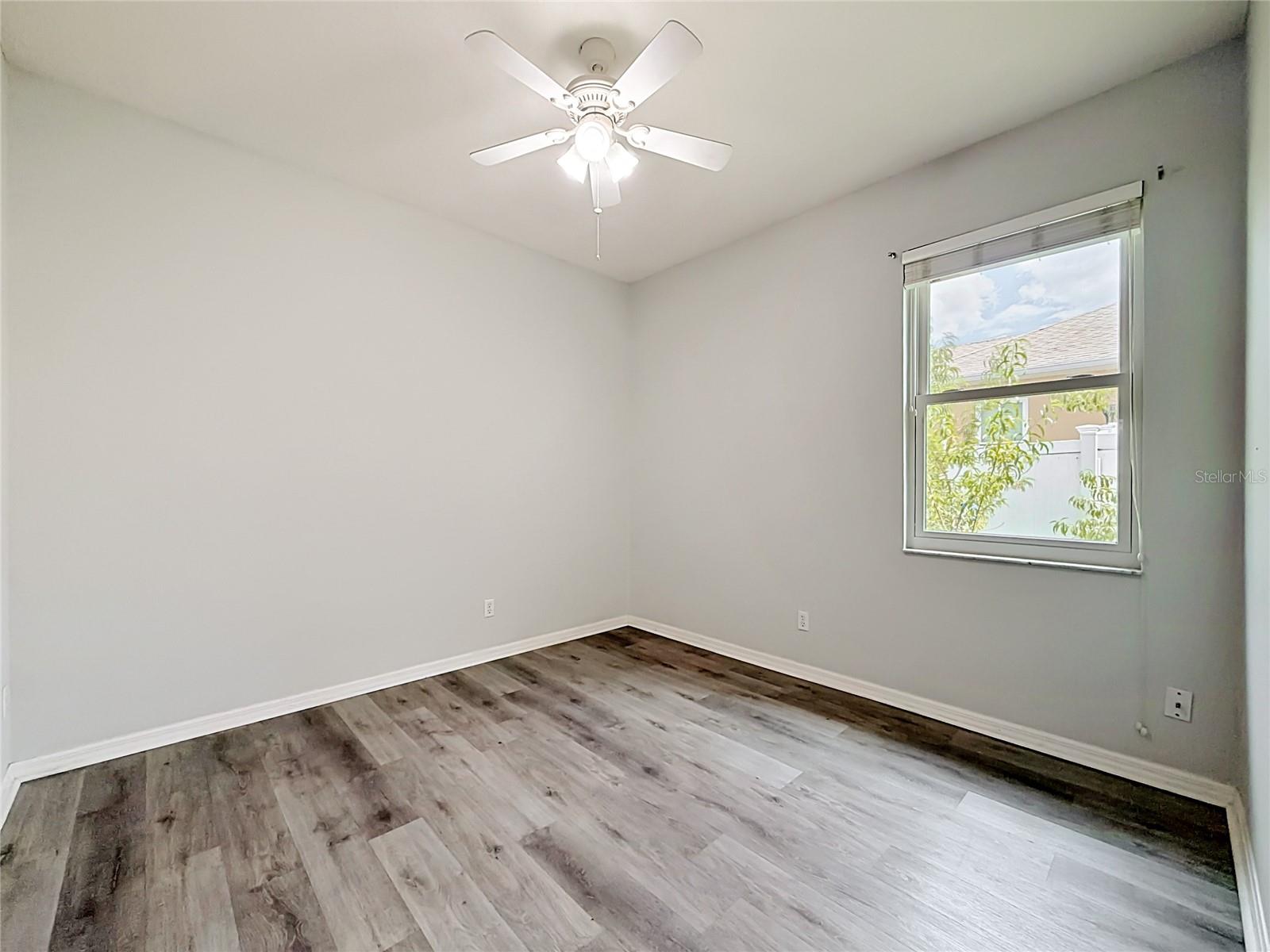 2432 Emerald Rose Way Property Photo 47