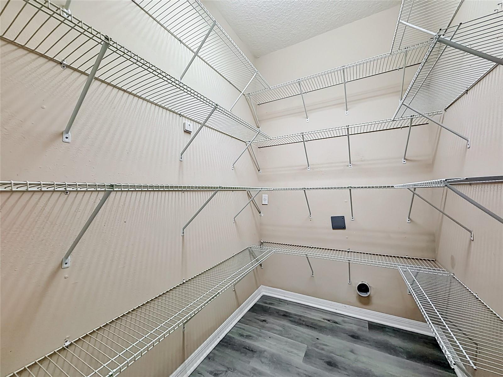 2432 Emerald Rose Way Property Photo 52