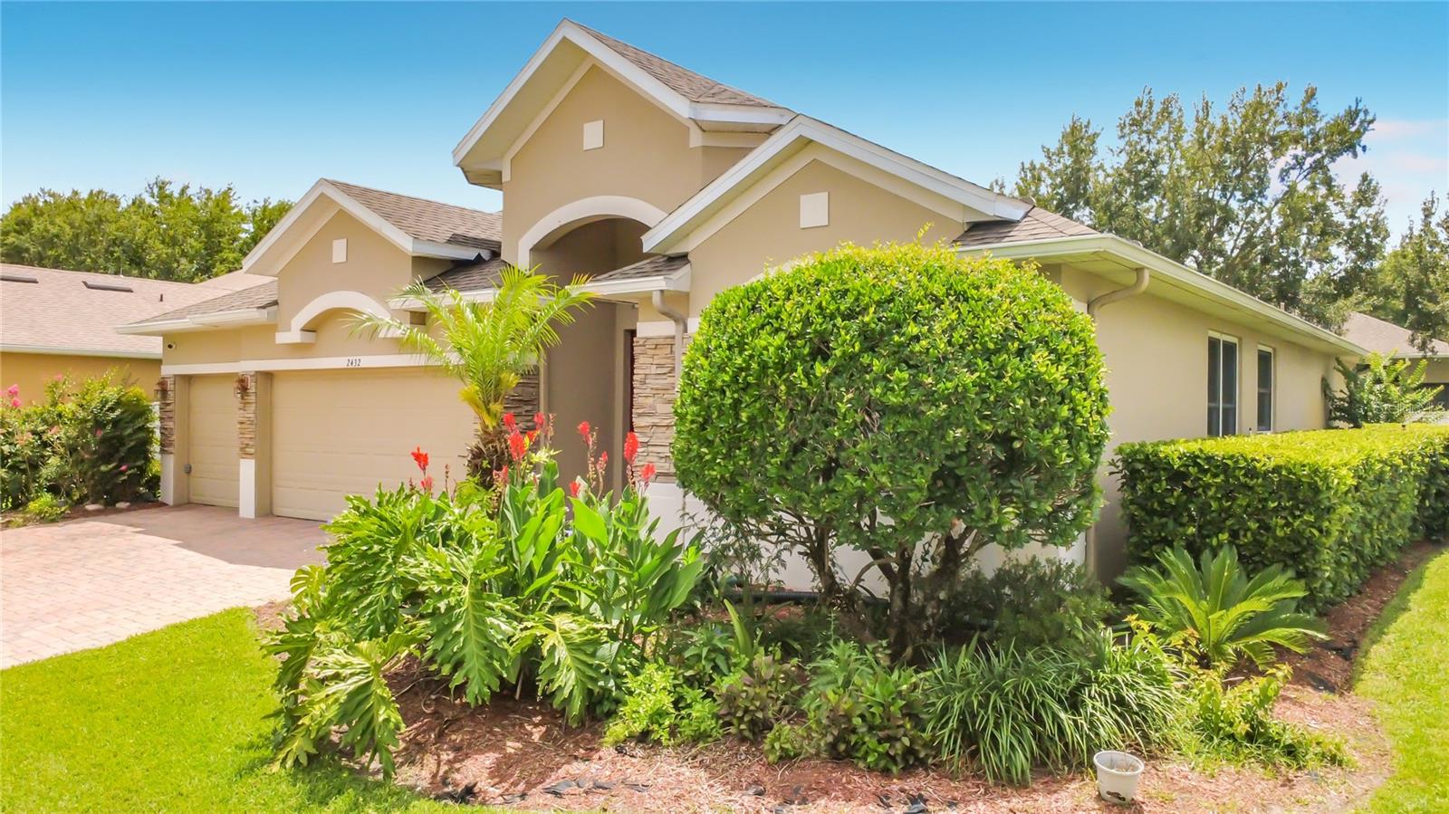 2432 Emerald Rose Way Property Photo 67