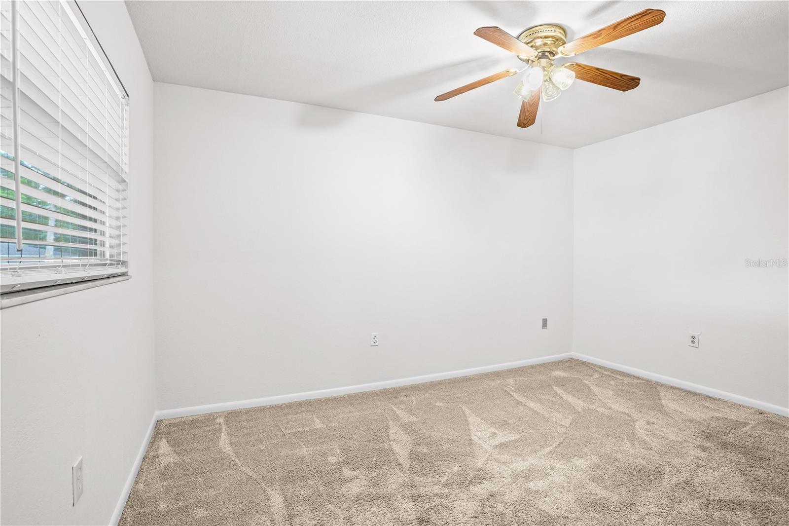 110 Devon Ct Property Photo 29