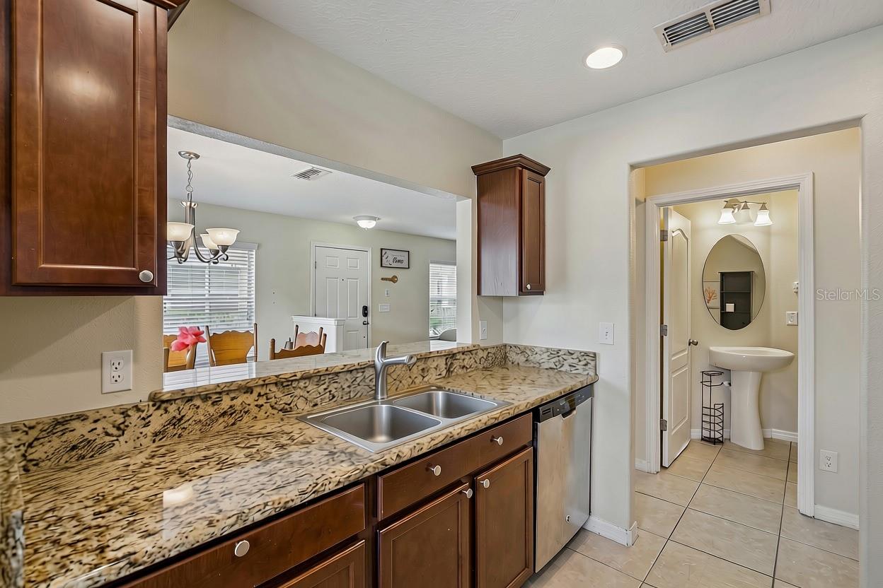 450 Carina Cir Property Photo 11