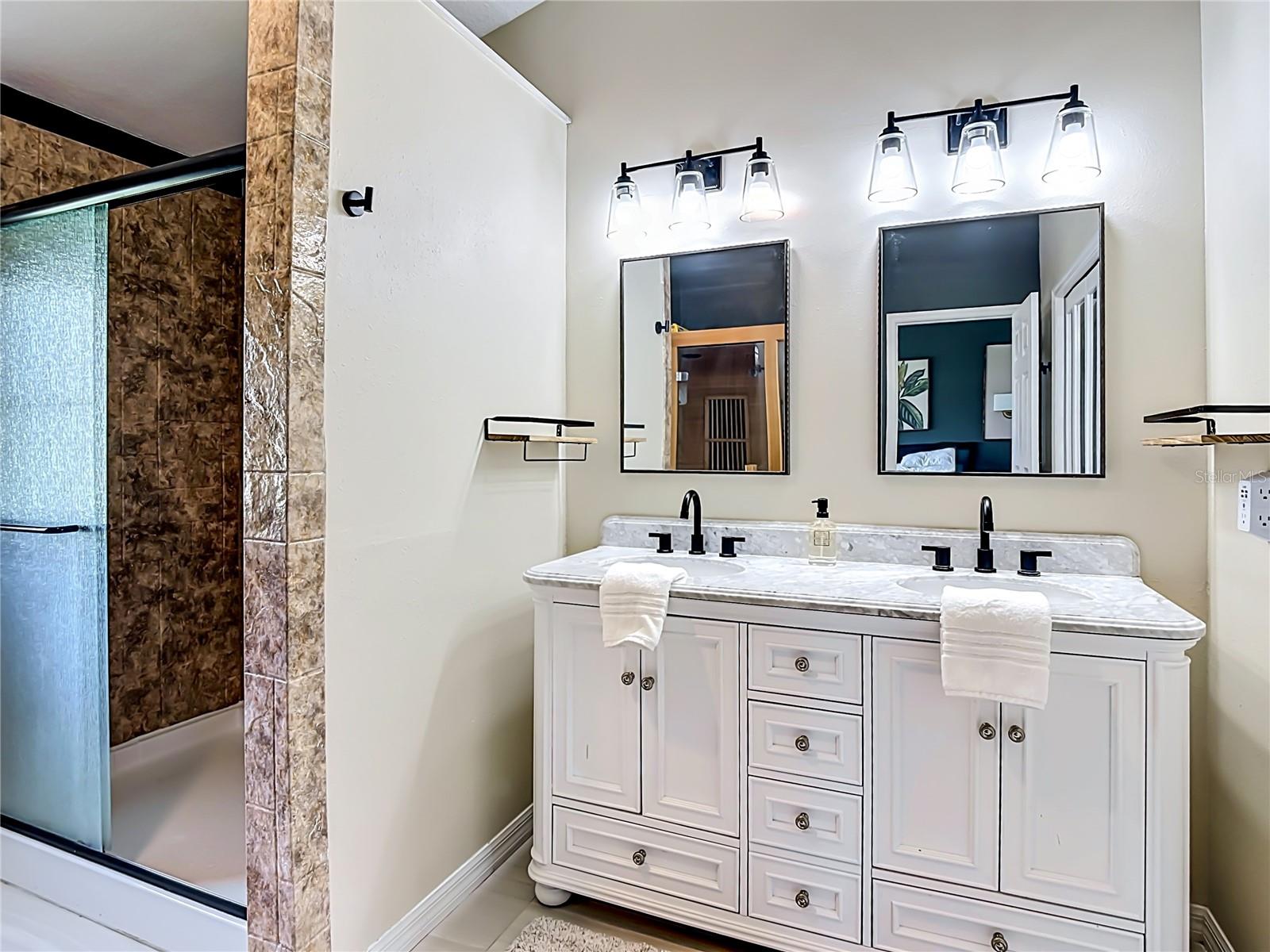 1393 Wood Lake Cir Property Photo 11