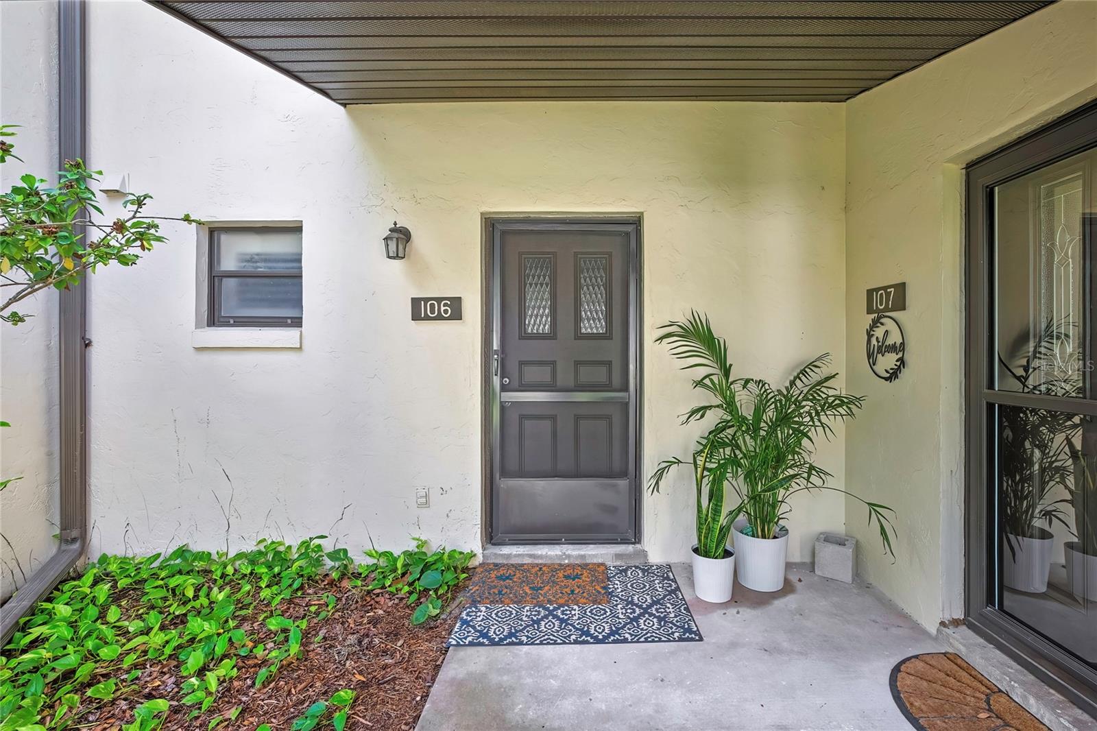 1637 Se Paradise Cir #106 Property Photo 1