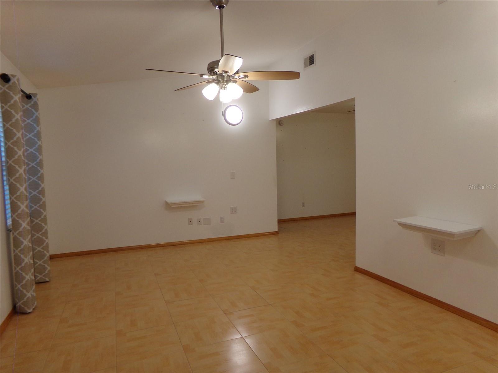 1320 Gladiolas Dr Property Photo 8