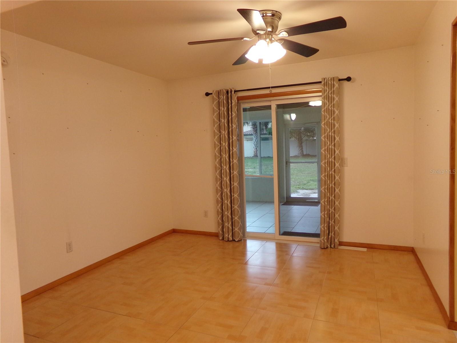 1320 Gladiolas Dr Property Photo 10