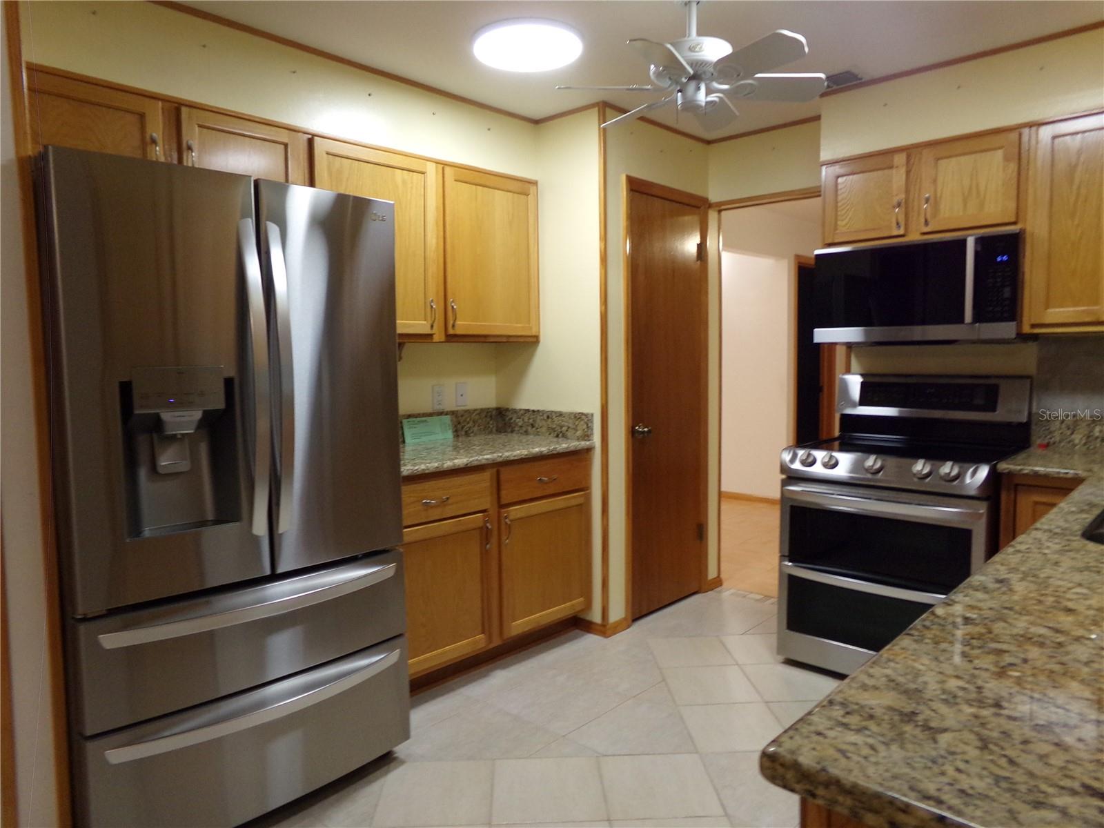1320 Gladiolas Dr Property Photo 13
